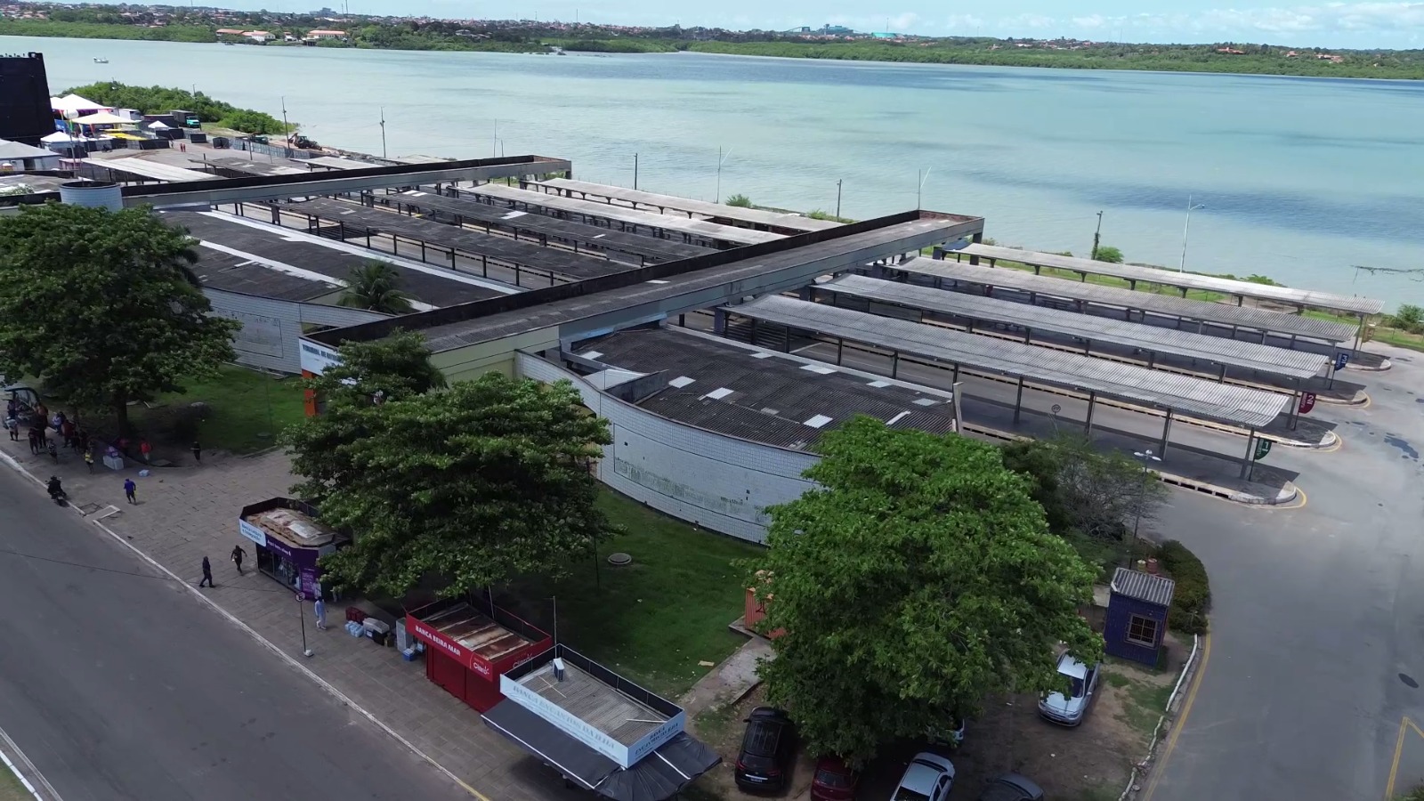 Motoristas alegam impedimento de empresários para retorno do sistema urbano e TRT ameaça bloqueio de contas