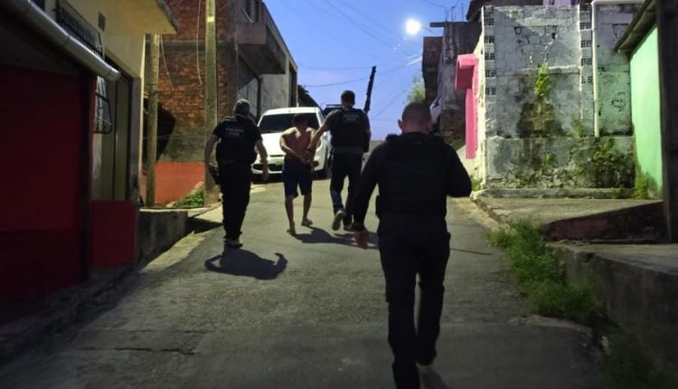 Polícia Civil realiza operação e dois homens são presos por homicídio e tráfico de drogas