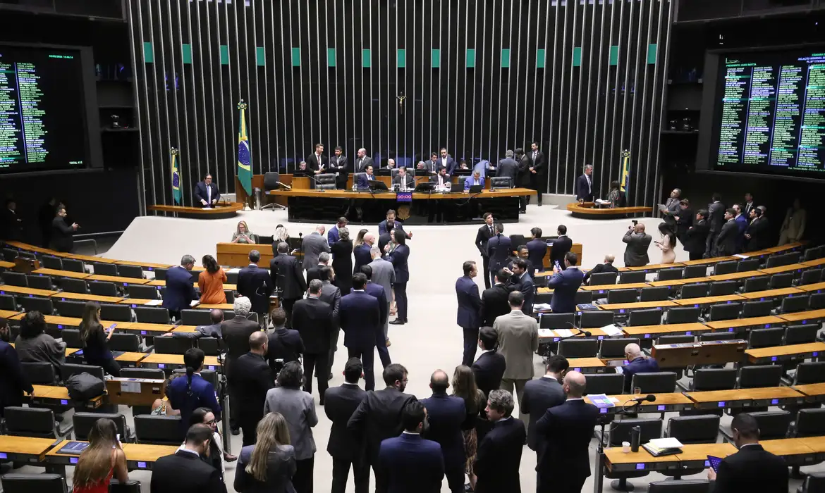 Câmara aprova PL antifacção com alterações para sanção presidencial