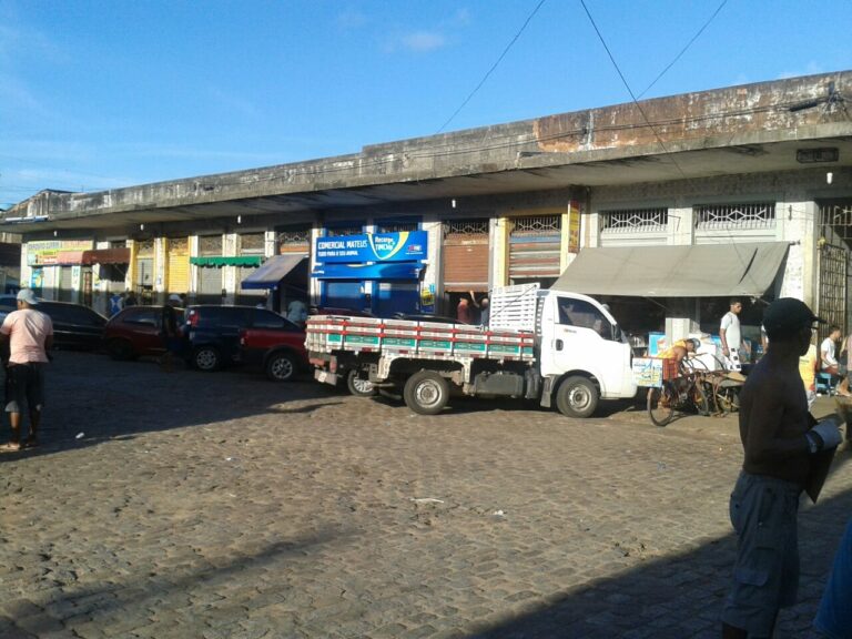 Justiça determina permanência de feirantes no Mercado Central até realização de audiência de conciliação
