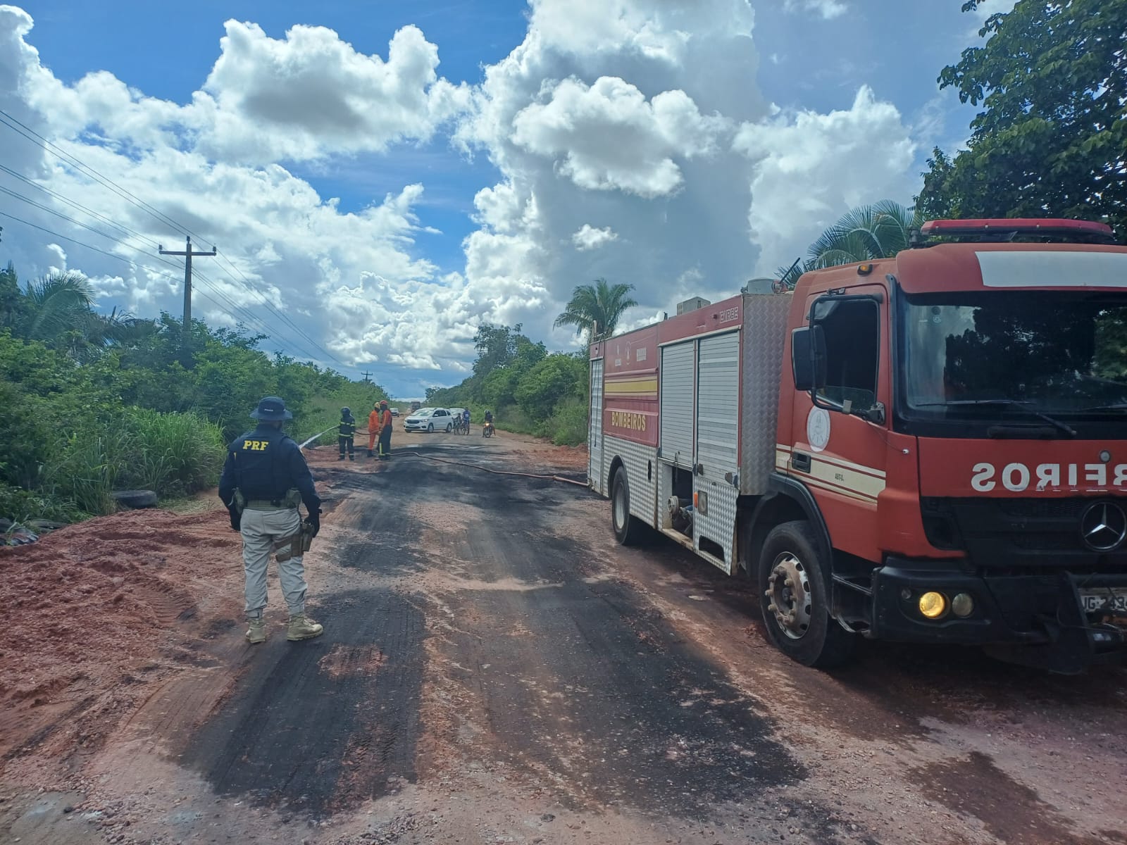 BR-222 é liberada após protesto de moradores em Chapadinha