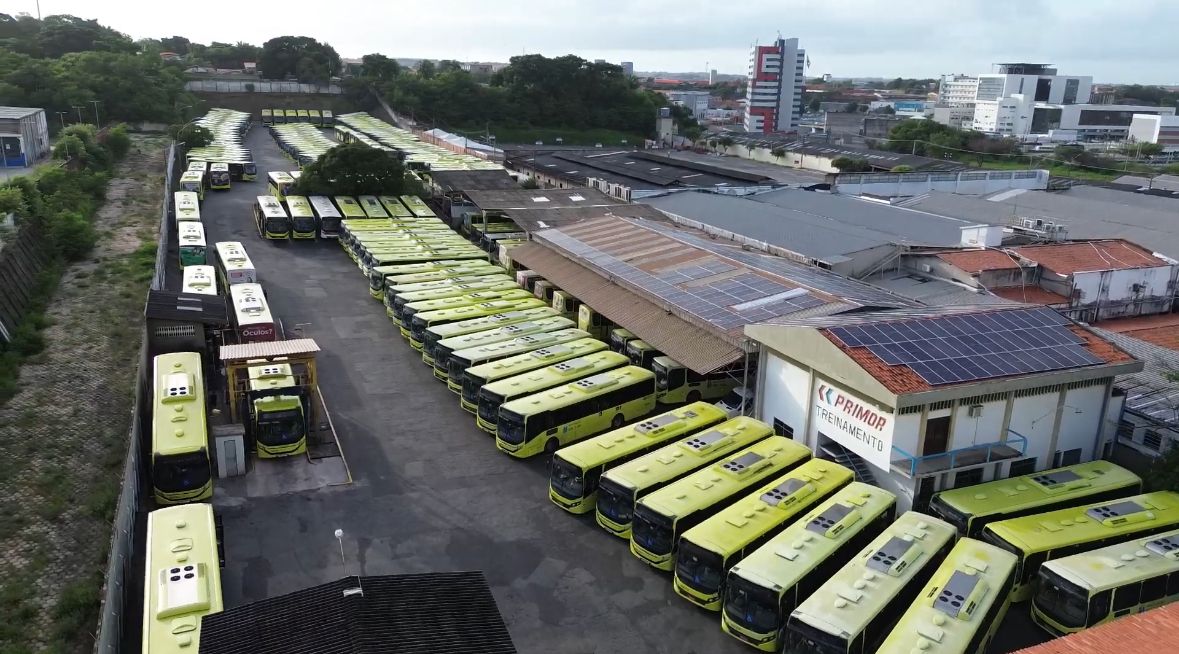 Greve: São Luís amanhece apenas com ônibus do sistema semiurbano nas ruas