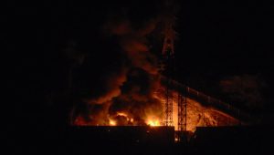 EUA atacam a Venezuela e Trump afirma que Maduro e esposa foram capturados