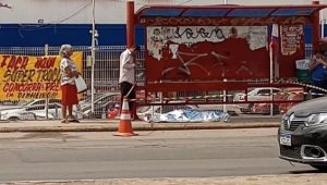 Idoso morre em parada de ônibus após mal-súbito, em Ribamar