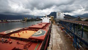 Balança comercial tem superávit de US$ 2,837 bi em fevereiro