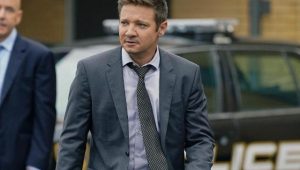 Ator que faz Gavião Arqueiro está em estado crítico após acidente