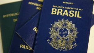 PF começa emitir novo passaporte brasileiro; veja o que muda