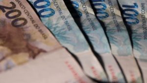 Economia deve pautar semana, com reforma tributária e taxação de offshores