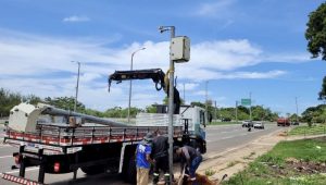 SMTT inicia implantação de equipamento de monitoramento de velocidade na Via Expressa