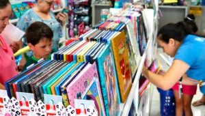 Procon alerta consumidores sobre práticas proibidas em listas de material escolar