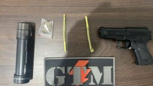 Homem é preso com substância similar à maconha e simulacro de arma de fogo em São Luís