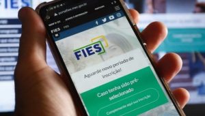 Caixa prorroga prazo para aditamento do Novo Fies do primeiro semestre de 2025