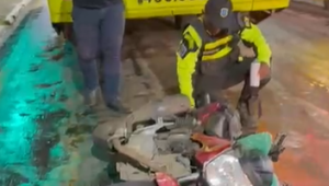 Durante perseguição policial, homem cai embaixo de ônibus na Av. dos Franceses