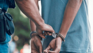 Réu pega 23 anos de prisão por matar homem amarrado a poste