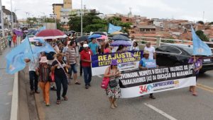 Professores da rede estadual realizam passeata em direção ao palácio dos leões nesta quinta (02)