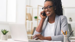 Clínica contrata Consultor (a) de Vendas com conhecimento em CRM