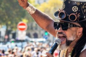 Domingo de pré-carnaval terá Carlinhos Brown na Litorânea