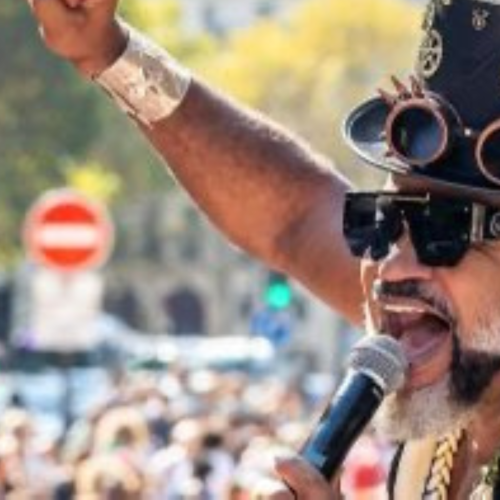 Domingo de pré-carnaval terá Carlinhos Brown na Litorânea