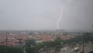 Mais de 70 raios atingem Ilha de São Luís nos primeiros dias de março