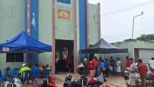 Velório de adolescente vítima de ovo de Páscoa envenenado causa grande comoção em Imperatriz