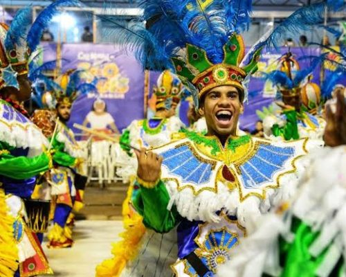 Dragões da Liberdade levam três décadas de história e tradição no Carnaval 2026