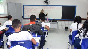 Professores da rede municipal de São Luís estão há três meses sem salário