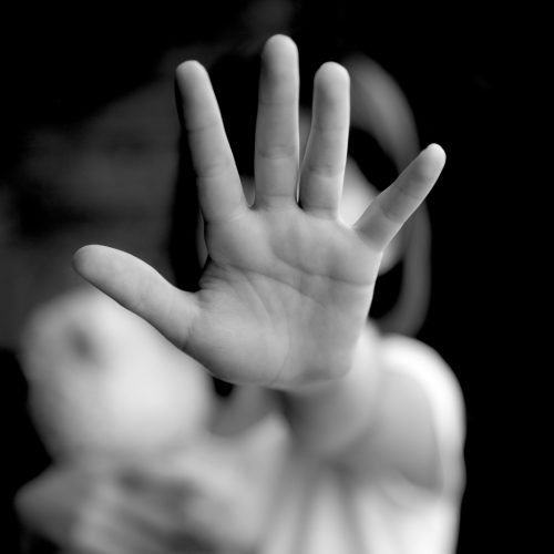 Nova lei reforça proteção a vítimas de estupro de vulnerável no Brasil