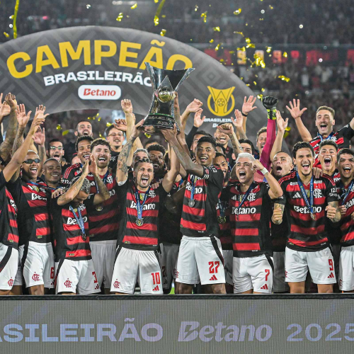 Flamengo vence Ceará por 1 a 0 e conquista o título do Brasileirão 2025