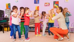 Golden Shopping Calhau contrata Monitor (a) Infantil