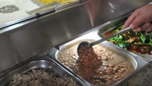 Haddad quer reduzir taxas de vale-refeição para baratear comida