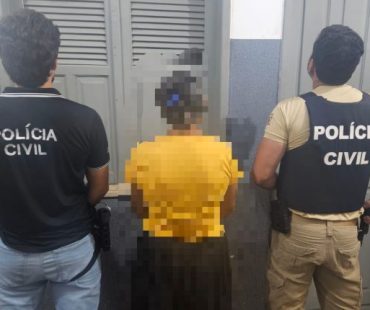 Suspeita de matar o próprio marido e suposta amante é presa em Sítio Novo
