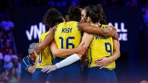 Equipe feminina de vôlei conquista medalha de prata na VNL 2025
