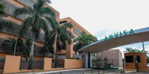 Anvisa proíbe a venda de lote de leite condensado e suplemento no Brasil