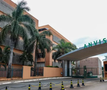 Anvisa proíbe a venda de lote de leite condensado e suplemento no Brasil