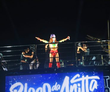 700 mil foliões lotam a Litorânea no Sábado de Carnaval 