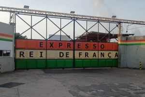 Sem ônibus da Empresa 1001, ao menos 15 bairros da capital são afetados