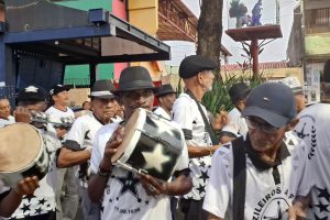 Bloco Fuzileiros da Fuzarca celebra 90 anos no carnaval tradicional da Madre Deus, em São Luís