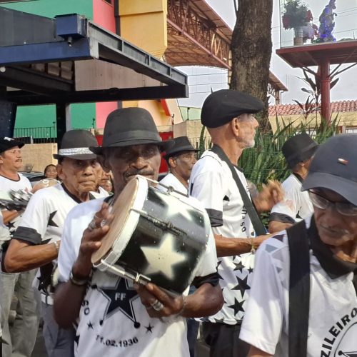 Bloco Fuzileiros da Fuzarca celebra 90 anos no carnaval tradicional da Madre Deus, em São Luís
