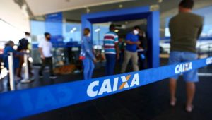 Caixa libera abono salarial para nascidos em março e abril