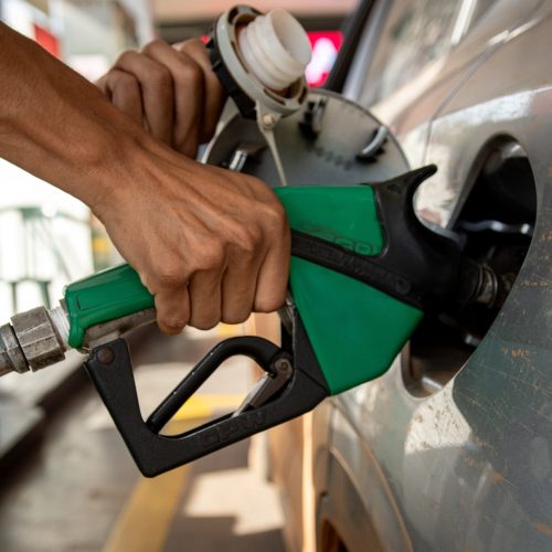 Justiça determina 72h para distribuidoras explicarem preços abusivos nos combustíveis no Maranhão