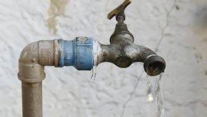 16 bairros de São Luís sem água e moradores relatam dificuldades no abastecimento