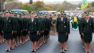 Forças Armadas publicam regras sobre alistamento militar feminino obrigatório