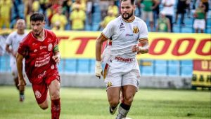 Casal se desequilibra de motocicleta e cai de viaduto em São Luís