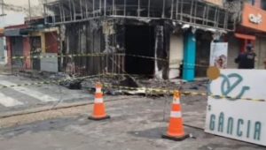 Incêndio destrói ótica em Santa Inês e corpo de Bombeiros evita tragédia em lojas vizinhas 