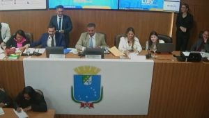 Câmara aprova projeto que autoriza prefeitura a pagar corridas por aplicativo