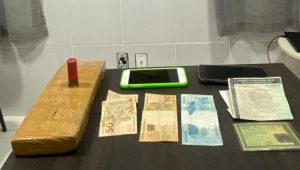 Mulher é presa com 1 kg de maconha na Baixada Maranhense