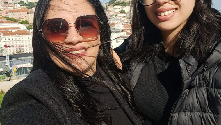 Ana Paula e Ana Clara tiveram de enfrentar situação inédita no país europeu.