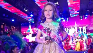 Mini Miss Sofia Pimenta vai representar o Brasil em Londres