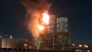 Área desativada de pelotização da Vale pega fogo