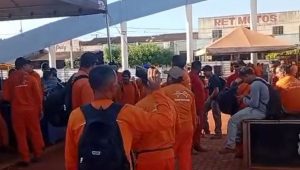 Foto: Funcionários denunciam os atrasos nos salários.
